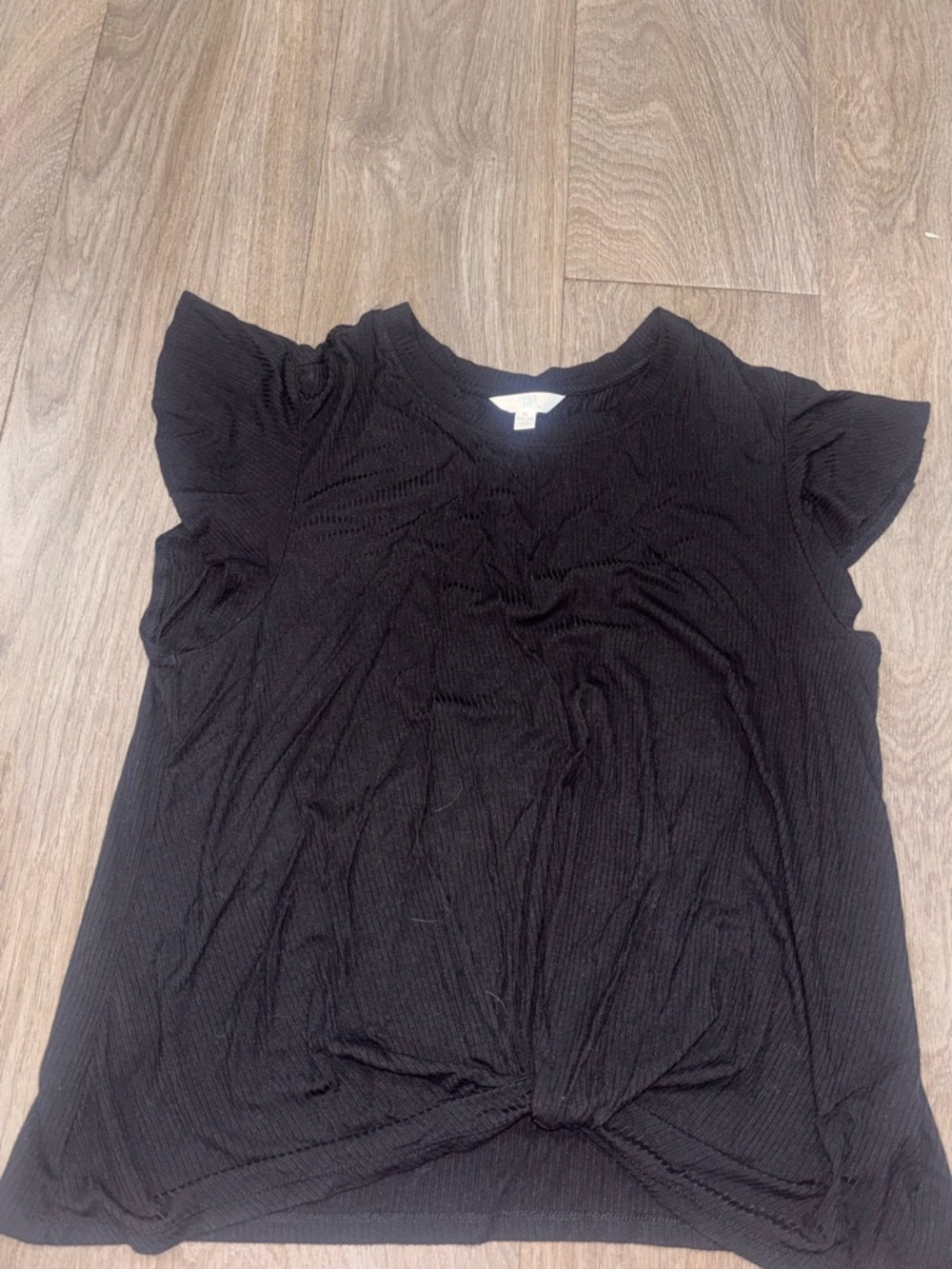 Time and Tru Black Short Sleeve Twist-Front Top